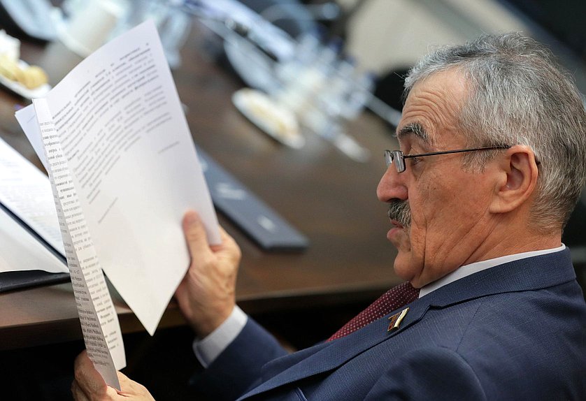 Заместитель Председателя Комитета по просвещению Нурбаганд Нурбагандов