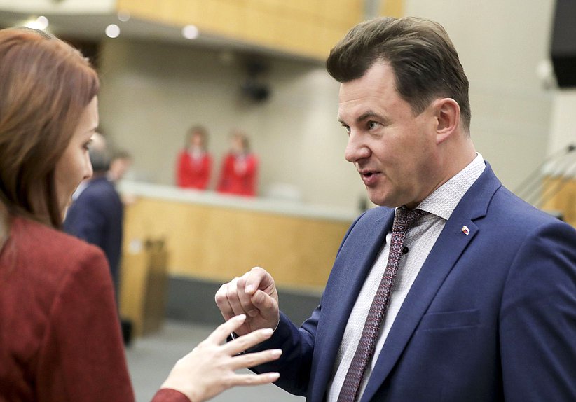 Член Комитета по обороне Роман Романенко