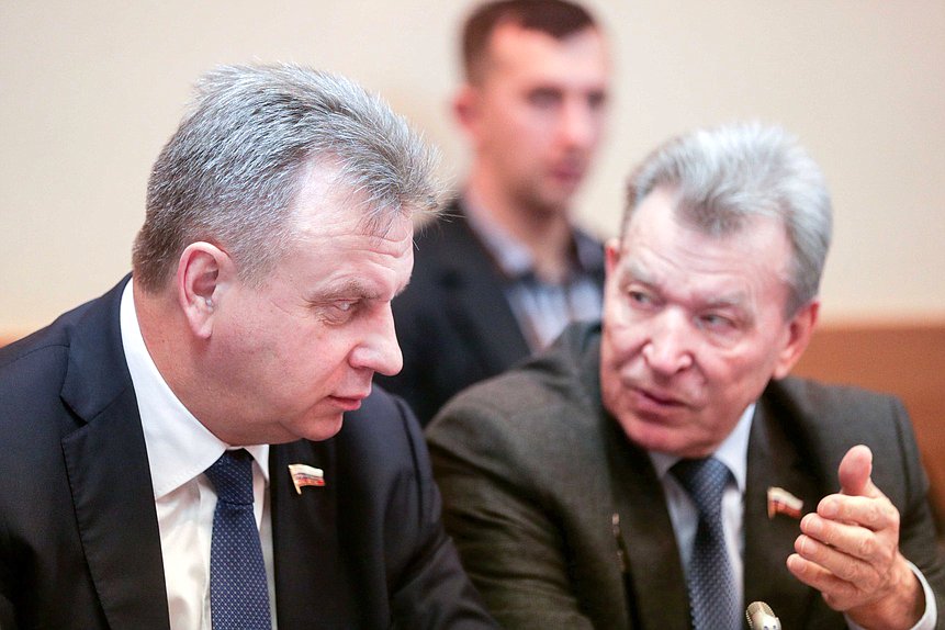 Член Комитета по природным ресурсам, собственности и земельным отношениям Сергей Крючек