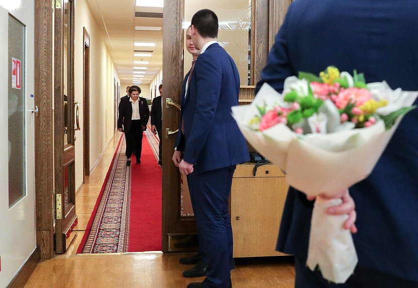 Поздравление женщин-депутатов в преддверии Международного женского дня