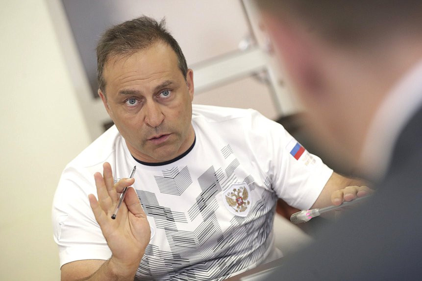 Председатель Комитета по физической культуре и спорту Дмитрий Свищев