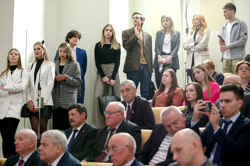 Парламентские слушания на тему «Правовое обеспечение продовольственной независимости России»