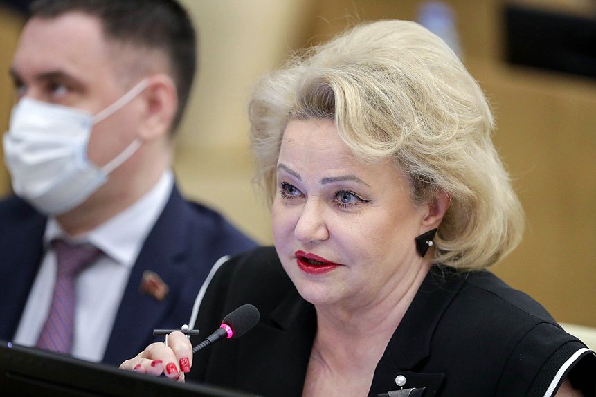 Председатель Комитета по вопросам семьи, женщин и детей Нина Останина