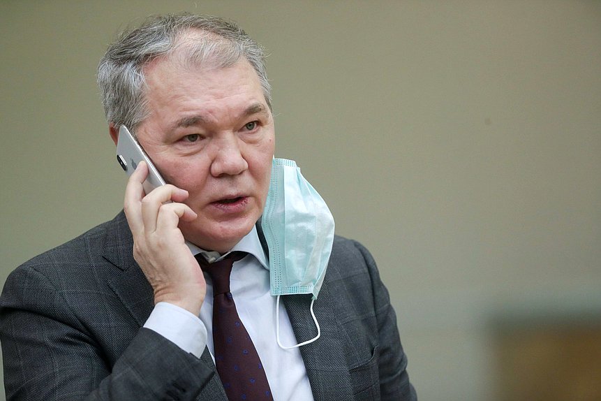 Председатель Комитета по делам СНГ, евразийской интеграции и связям с соотечественниками Леонид Калашников
