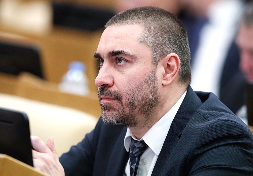 Председатель Комитета по охране здоровья Дмитрий Хубезов