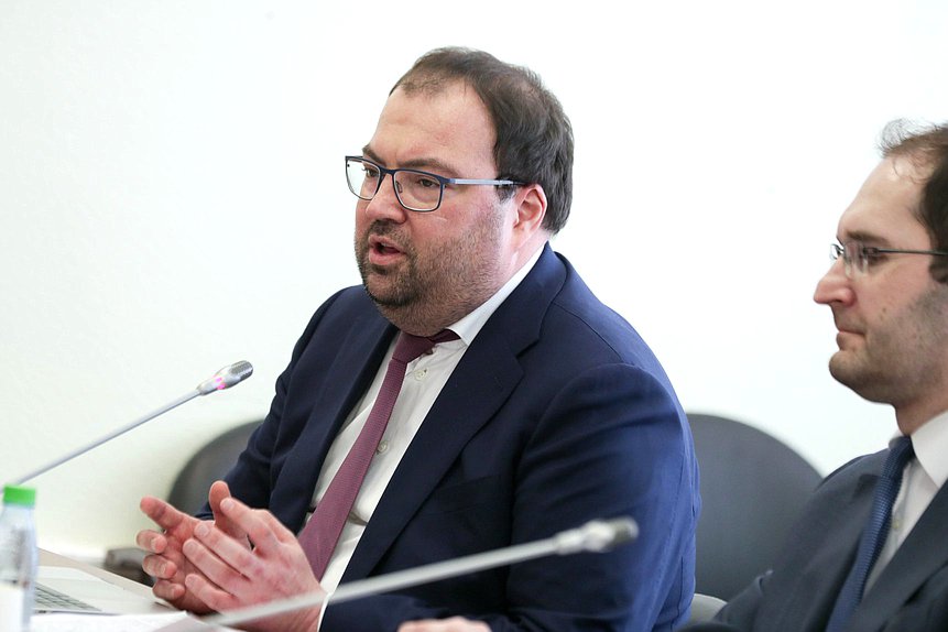 Министр цифрового развития, связи и массовых коммуникаций РФ Максут Шадаев
