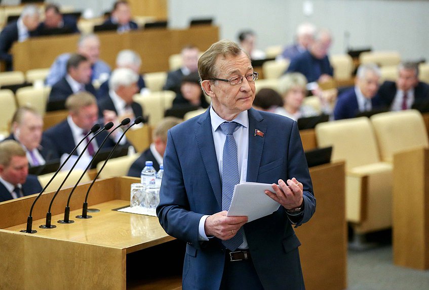 Член Комитета по контролю и Регламенту Владимир Поздняков