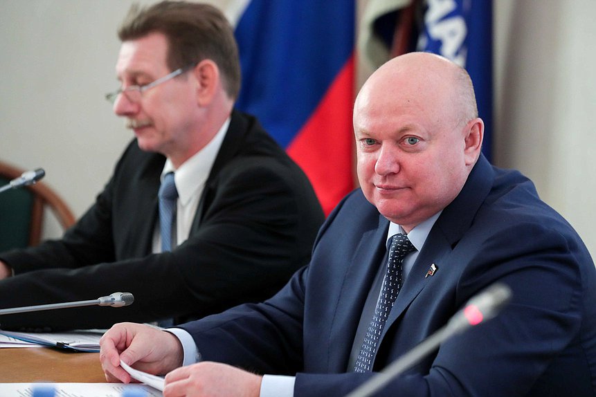 Первый заместитель Председателя Комитета по обороне Андрей Красов