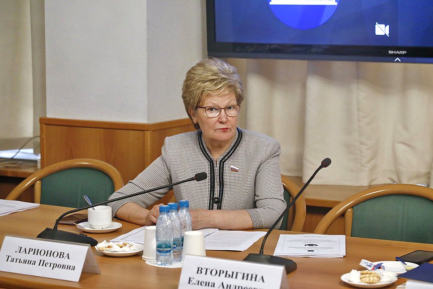 Член Комитета по защите семьи, вопросам отцовства, материнства и детства Татьяна Ларионова