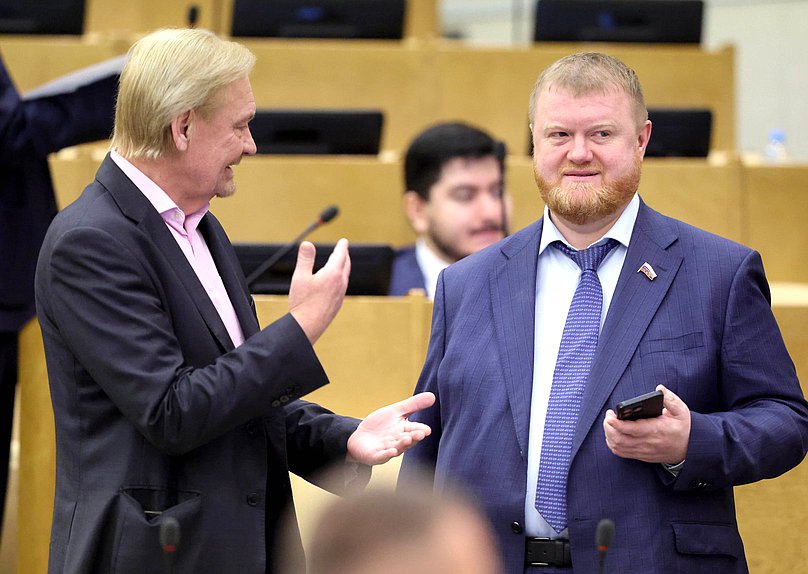 Заместитель Председателя Комитета по региональной политике и местному самоуправлению Роман Любарский