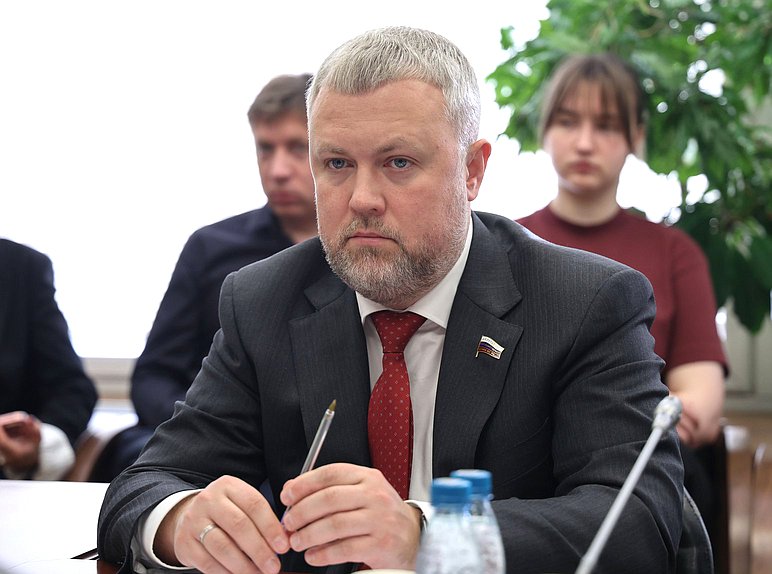 Заместитель Председателя Комитета по молодежной политике Федор Михеев