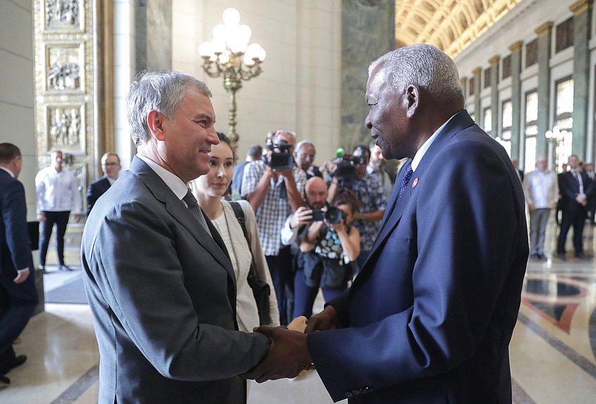 Chairman of the State Duma Vyacheslav Volodin and President of the National Assembly of People's Power and the Council of State of Cuba Esteban Lazo Hernández