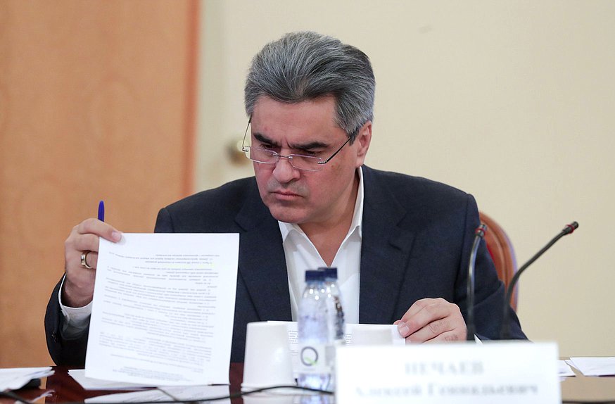 Руководитель фракции «Новые люди» Алексей Нечаев
