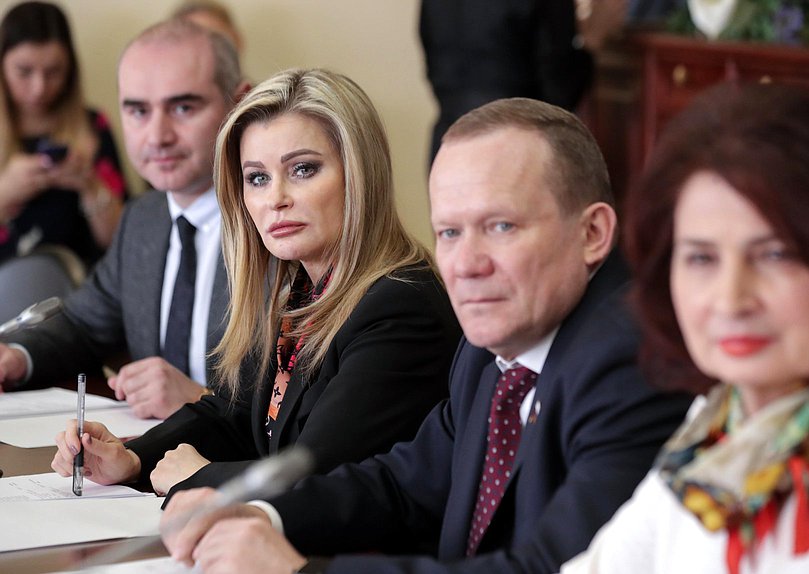 Член Комитета по делам национальностей Елена Бондаренко