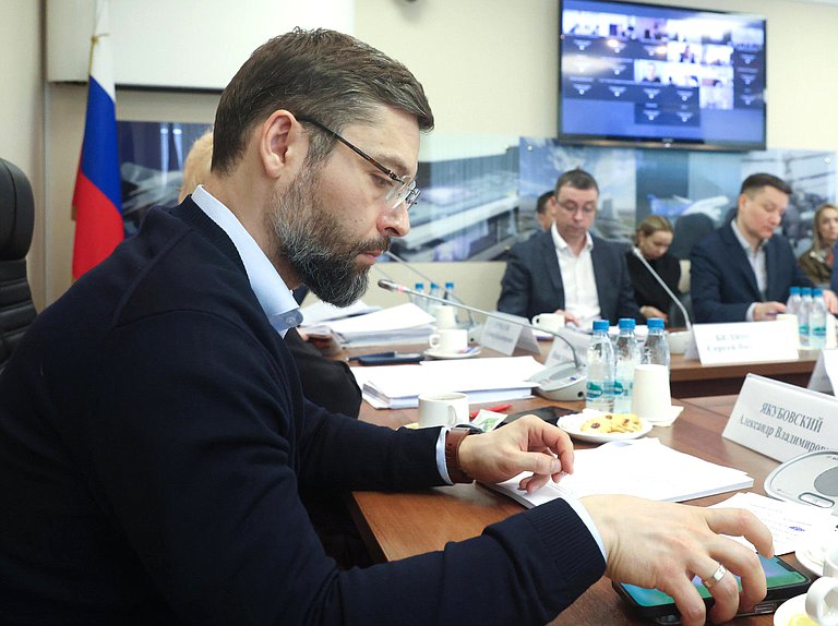 Член Комитета по строительству и ЖКХ Александр Якубовский