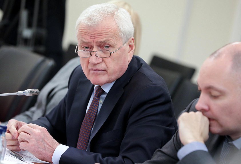 Круглый стол Комитета по энергетике на тему «Практика применения «альтернативной котельной»: проблемы и пути решения»