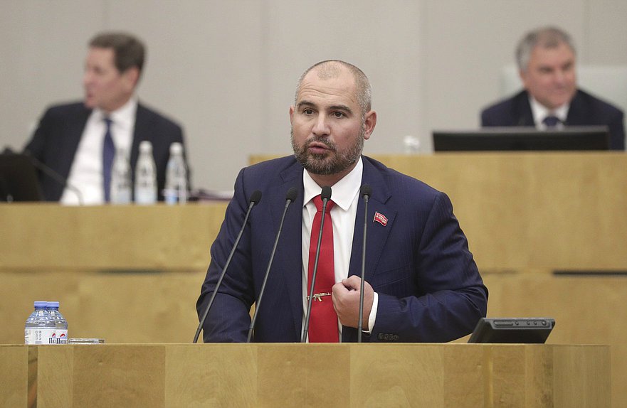 Председатель партии «Коммунисты России» Максим Сурайкин
