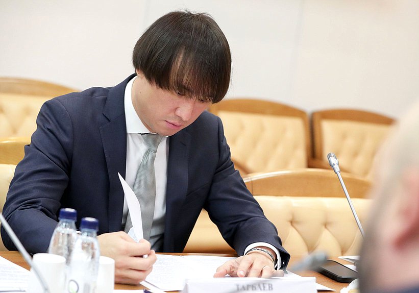 Председатель Комитета по туризму и развитию туристической инфраструктуры Сангаджи Тарбаев