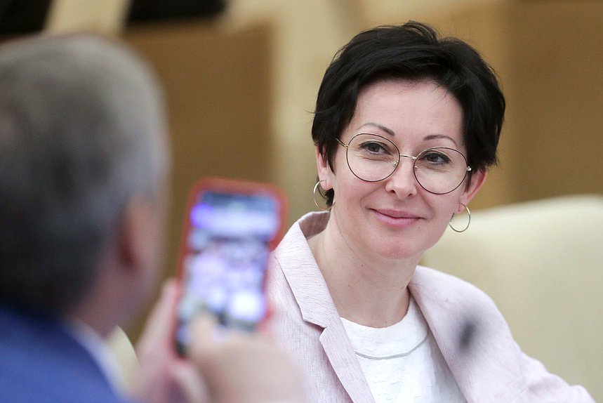 Заместитель Председателя Комитета по региональной политике и проблемам Севера и Дальнего Востока Оксана Бондарь