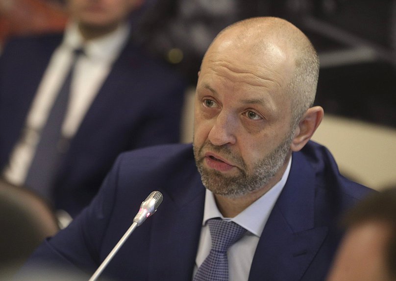 Заместитель Департамента налоговой и таможенной политики Минфина России Александр Коробутов