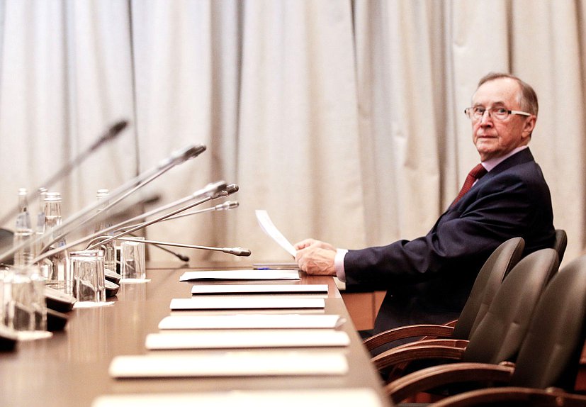 Первый заместитель Председателя Комитета по развитию гражданского общества, вопросам общественных и религиозных объединений Николай Бурляев