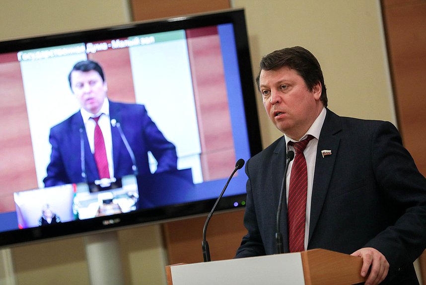 Заместитель Председателя Комитета по региональной политике и местному самоуправлению Михаил Матвеев