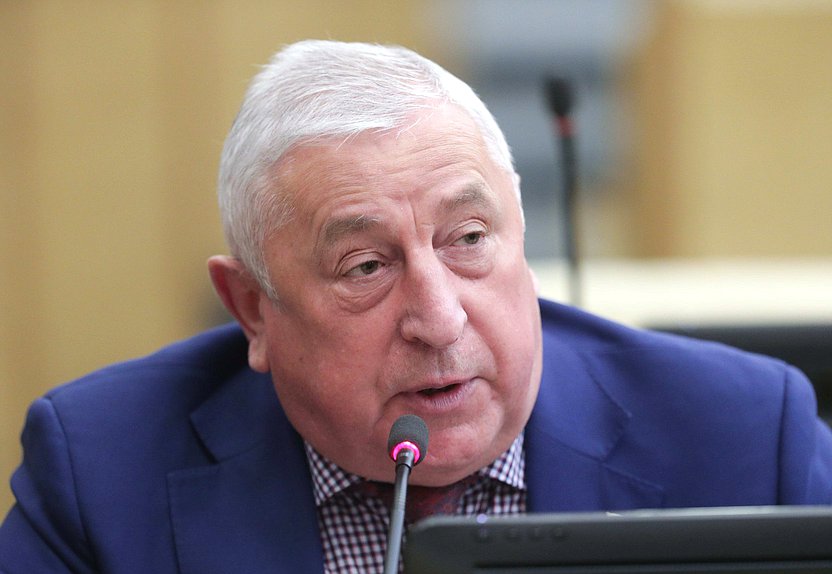 Председатель Комитета по региональной политике и проблемам Севера и Дальнего Востока Николай Харитонов