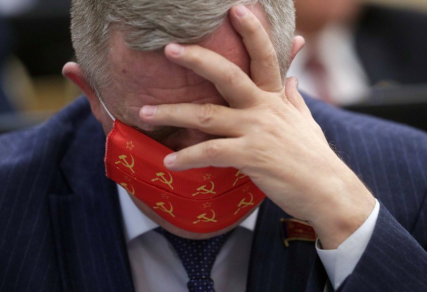 Первый заместитель Председателя Комитета по труду, социальной политике и делам ветеранов Николай Коломейцев