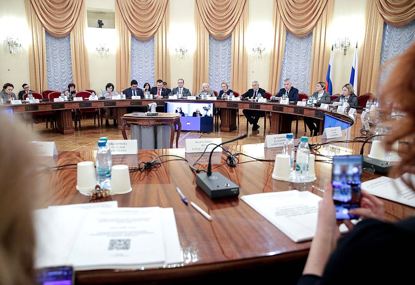 Круглый стол Комитета по охране здоровья на тему «Совершенствование организации медицинской помощи лицам, страдающим сахарным диабетом»