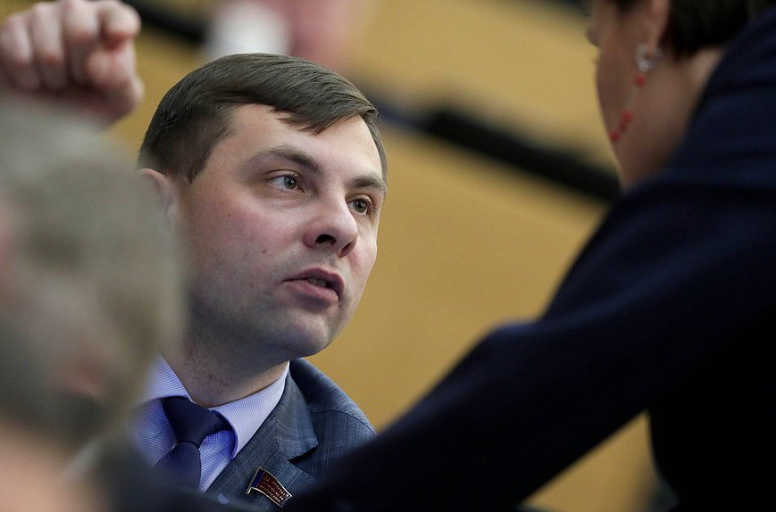 Член Комитета по экологии, природным ресурсам и охране окружающей среды Олег Михайлов
