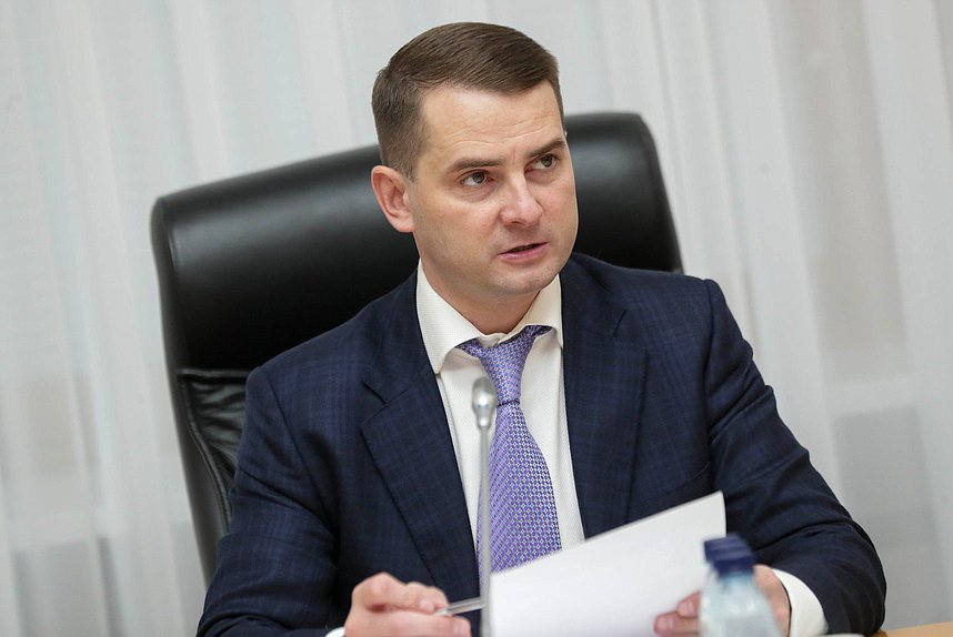 Председатель Комитета по труду, социальной политике и делам ветеранов Ярослав Нилов