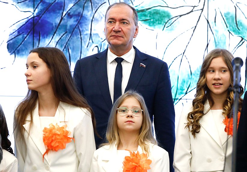 Член Комитета по международным делам Дмитрий Белик