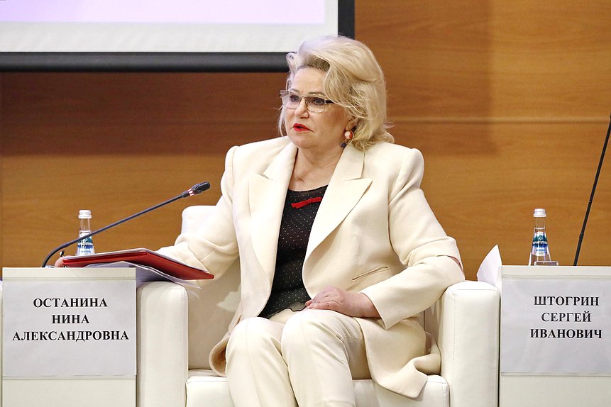 Председатель Комитета по защите семьи, вопросам отцовства, материнства и детства Нина Останина