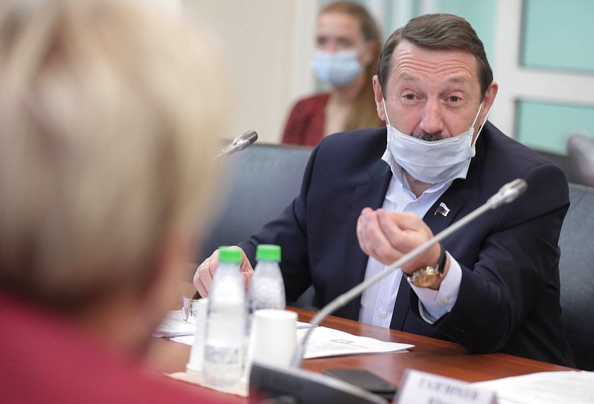 Член Комитета по энергетике Геннадий Скляр