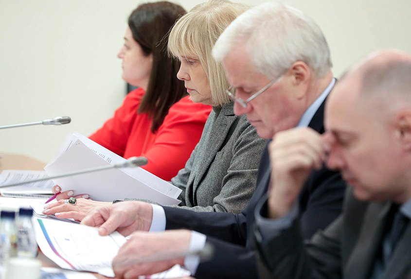 Круглый стол Комитета по энергетике на тему «Практика применения «альтернативной котельной»: проблемы и пути решения»