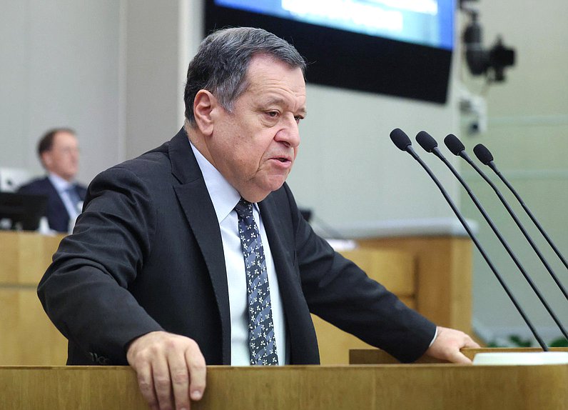 Председатель Комитета по бюджету и налогам Андрей Макаров