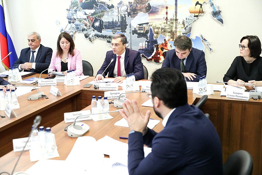 Заседание Комитета по промышленности и торговле