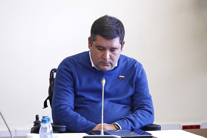 Заместитель Председателя Комитета по молодежной политике Михаил Киселев