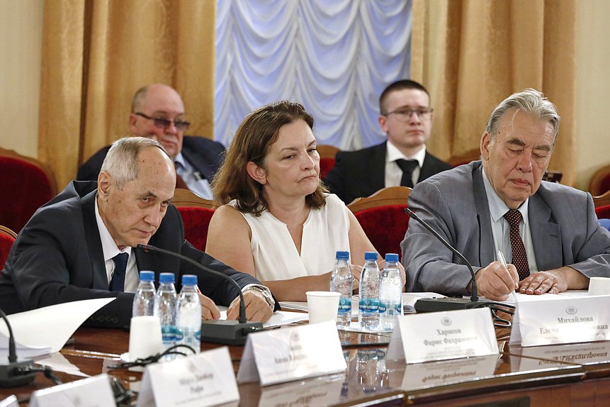 Заседание Экспертного совета при Комитете по делам национальностей