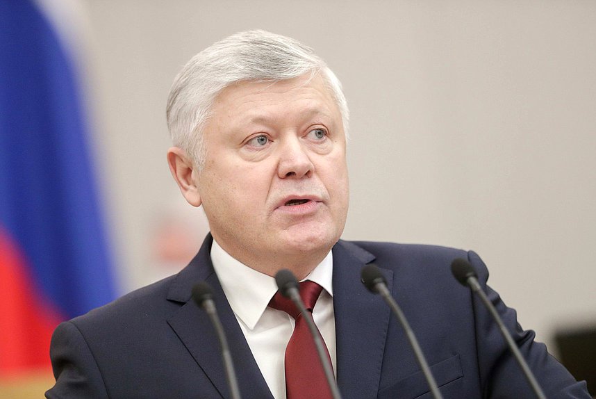 Председатель Комитета по безопасности и противодействию коррупции Василий Пискарев
