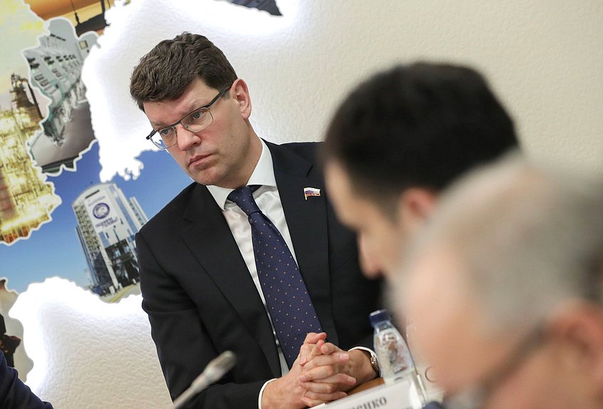 Первый заместитель Председателя Комитета по экономической политике Денис Кравченко