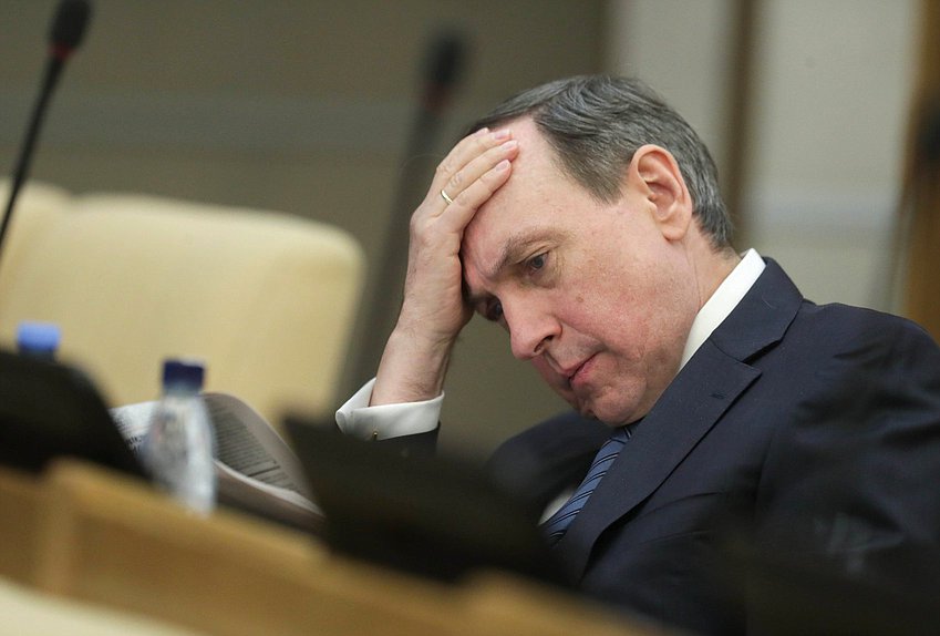 Первый заместитель Председателя по международным делам Вячеслав Никонов