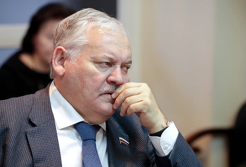 Первый заместитель Председателя Комитета по делам СНГ, евразийской интеграции и связям с соотечественниками Константин Затулин