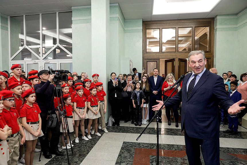 Член Комитета по физической культуре и спорту Владислав Третьяк