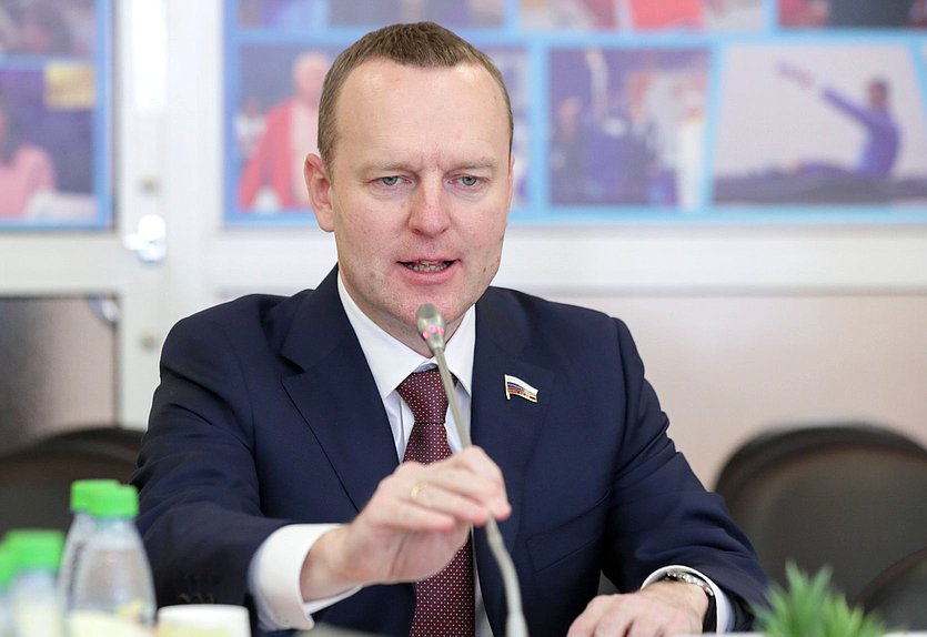 Заместитель Председателя Комитета по финансовому рынку Константин Бахарев