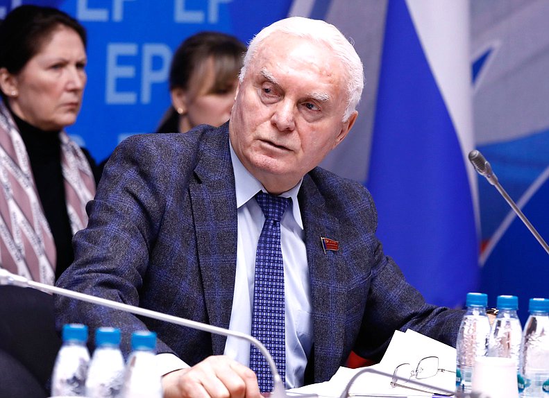 Первый заместитель Председателя Комитета по просвещению Михаил Берулава