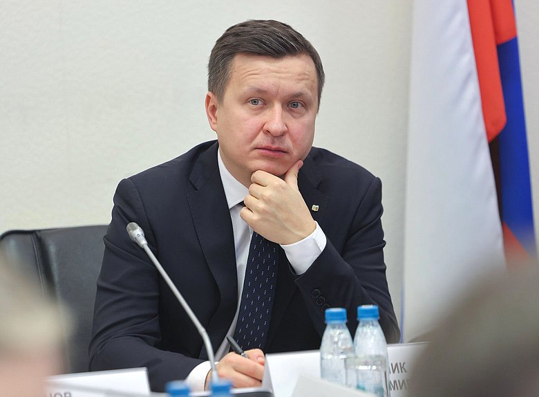 Заседание Комитета по науке и высшему образованию с участием Министра науки и высшего образования РФ Валерия Фалькова