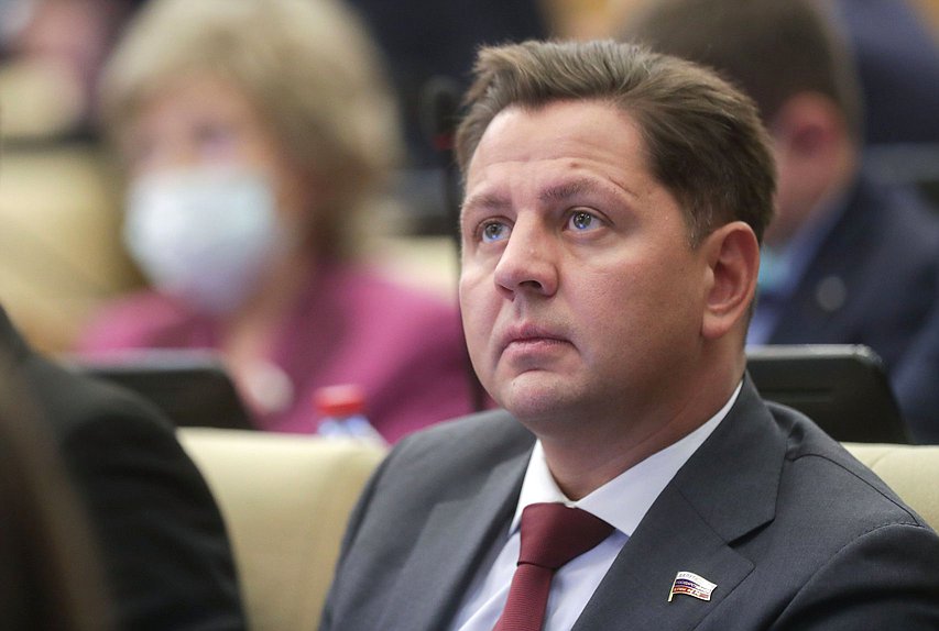Член Комитета по строительству и жилищно-коммунальному хозяйству Илья Вольфсон