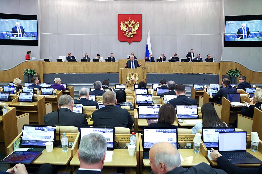 Председатель Комитета по контролю Олег Морозов