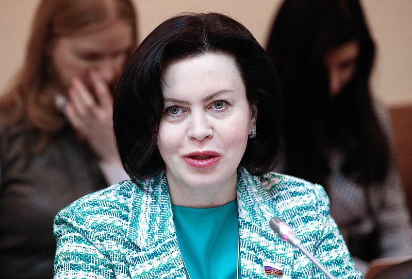 Член Комитета по промышленности и торговле Мария Василькова